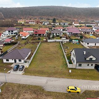 Prodej stavební parcely 1034 m&sup2; Milovice