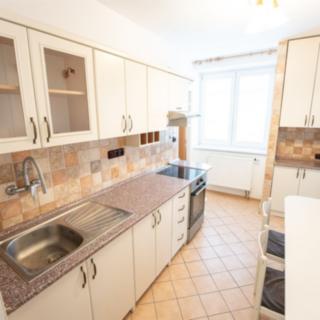 Pronájem bytu 2+1 54 m² Rosice, Husova čtvrť