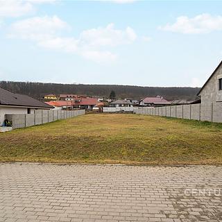 Prodej stavební parcely 1 034 m² Milovice