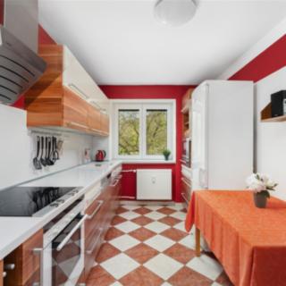 Prodej bytu 3+1 70 m² Oslavany, Školní