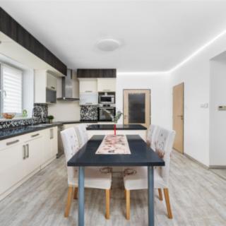 Prodej rodinného domu 195 m² Malešovice