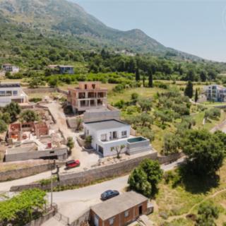 Prodej rodinného domu, 198m²