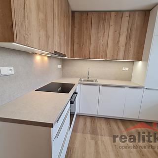 Pronájem bytu 4+1 87 m² Opava