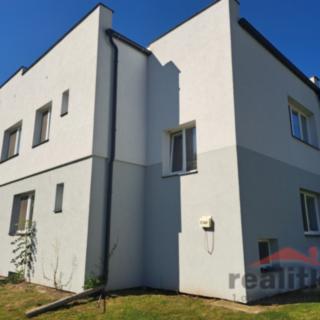 Prodej dvougeneračního domu, 158m²