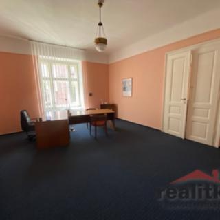 Pronájem bytu 3+1 125 m² Opava Předměstí, Lidická