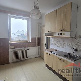 Prodej bytu 4+1 92 m² Opava Předměstí, Dostojevského