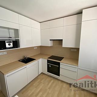 Pronájem bytu 4+1 86 m² Opava Kylešovice, 17. listopadu