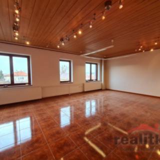 Pronájem kanceláře 166 m² Otice