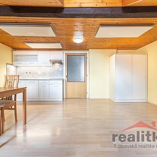 Pronájem bytu 2+kk 47 m&sup2; Opava