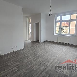 Pronájem bytu 2+kk 61 m² Opava
