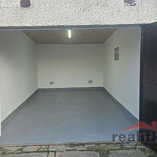 Prodej garáže 20 m² Opava Předměstí, Oblouková