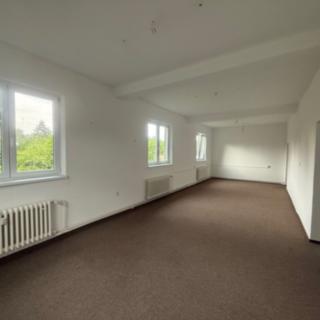 Pronájem obchodu 55 m² Horní Bříza