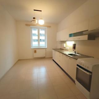 Pronájem bytu 2+1 77 m² Plzeň