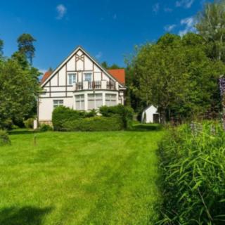 Prodej rodinného domu 350 m² Mirošov