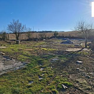 Prodej stavební parcely 1012 m&sup2; Svojšín