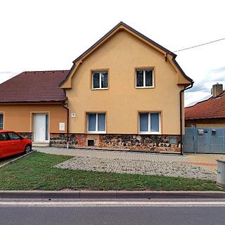 Pronájem bytu 2+1 43 m&sup2; Šťáhlavy