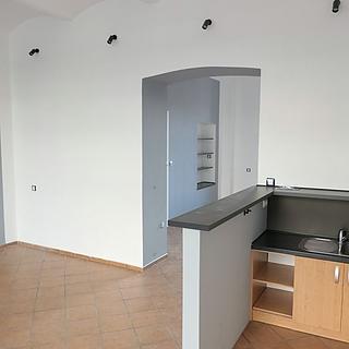 Prodej kanceláře 45 m² Náchod, Husovo náměstí