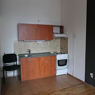 Prodej bytu 1+kk a garsoniéry 28 m² Náchod, Husovo náměstí