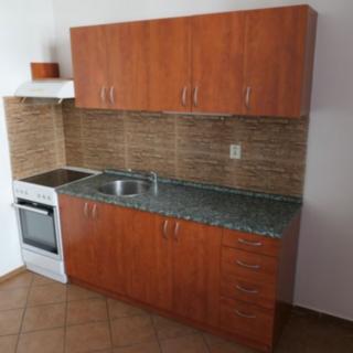 Pronájem bytu 2+kk 36 m² Náchod, Husovo náměstí