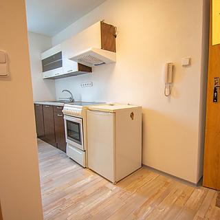 Pronájem bytu 2+1 49 m&sup2; Trutnov