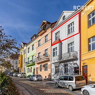 Pronájem bytu 2+1 77 m² Praha