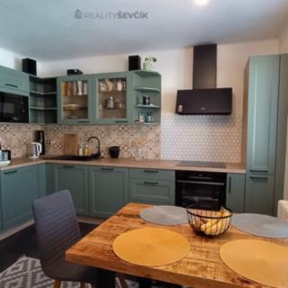 Prodej bytu 3+1 77 m² České Budějovice 7, Strádova