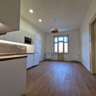 Pronájem bytu 2+1 70 m² Praha Vršovice, Ruská
