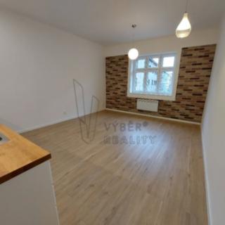 Prodej bytu 1+kk, garsoniery 36 m² Praha