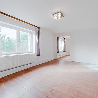 Prodej rodinného domu 220 m&sup2; Tuchlovice