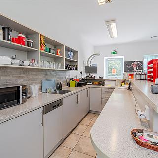 Prodej rodinného domu 318 m² Velké Popovice, Masarykova