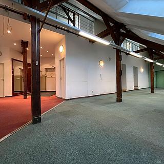 Pronájem kanceláře 110 m&sup2; Praha