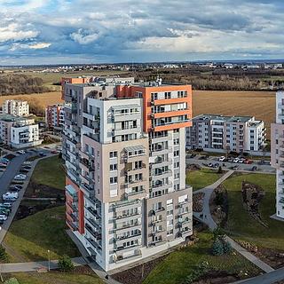 Prodej bytu 1+kk a garsoniéry 34 m² Praha Letňany, Hlučkova