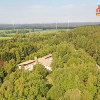 Prodej komerčního pozemku 62 856 m² Krásná