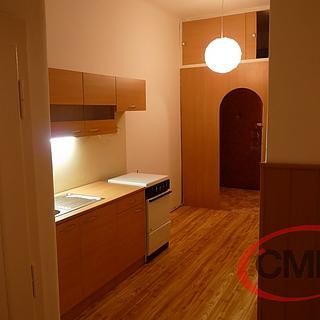 Pronájem bytu 2+1 50 m² Praha Vršovice, Sportovní