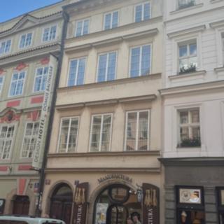 Pronájem bytu 1+1 68 m² Praha Malá Strana, Mostecká