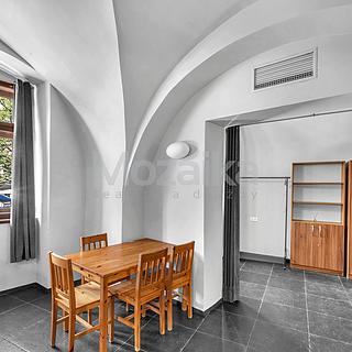 Pronájem bytu 2+kk 80 m&sup2; Litomyšl