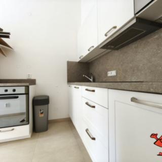 Pronájem bytu 2+1 63 m² Praha