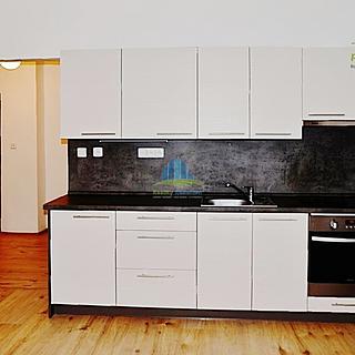 Pronájem bytu 1+1 68 m² Cheb, Úzká