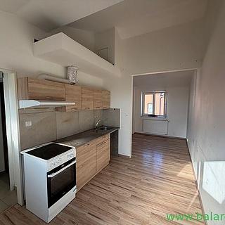 Pronájem bytu 1+kk a garsoniéry 27 m² Brno Chrlice, Rebešovická