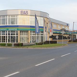 Pronájem obchodu 152 m² Liberec VII-Horní Růžodol, Nákladní