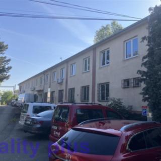 Pronájem kanceláře 551 m² Praha
