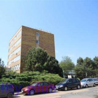 Pronájem kanceláře 354 m² Praha