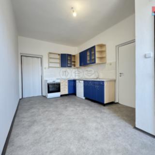 Pronájem bytu 3+1 85 m² Pečky
