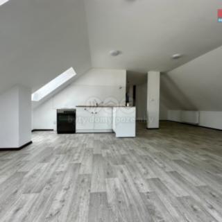 Pronájem bytu 2+kk 85 m² Mačkov