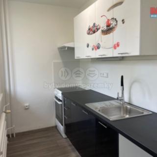 Pronájem bytu 1+kk a garsoniéry 35 m² Pardubice Polabiny, Bělehradská