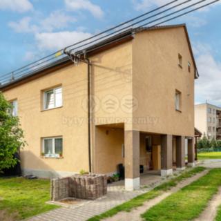 Pronájem bytu 3+1 80 m² Pardubice Bílé Předměstí, Dašická
