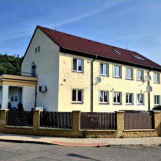 Pronájem bytu 2+1 62 m² Králův Dvůr