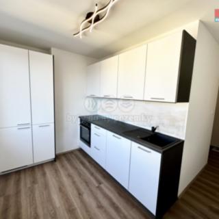 Pronájem bytu 2+1 54 m² Pardubice Zelené Předměstí, Hlaváčova