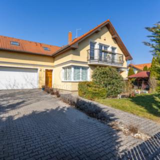 Pronájem rodinného domu 310 m² Horoměřice
