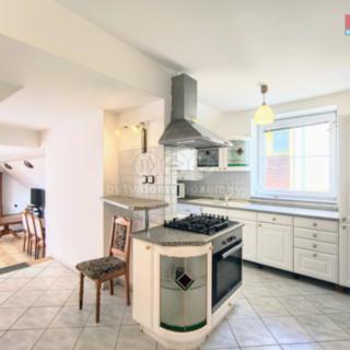 Pronájem rodinného domu 105 m² Kladno